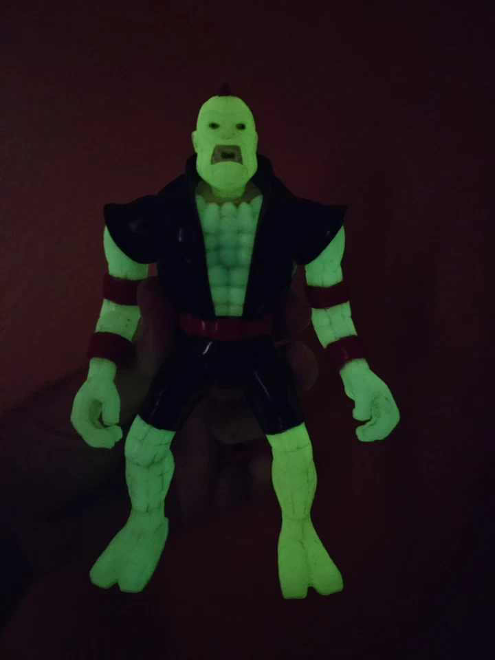 Captain Planet Duke NUKEM 夜光可动人偶 1991 年老虎电子  — 第 2/4 张图片