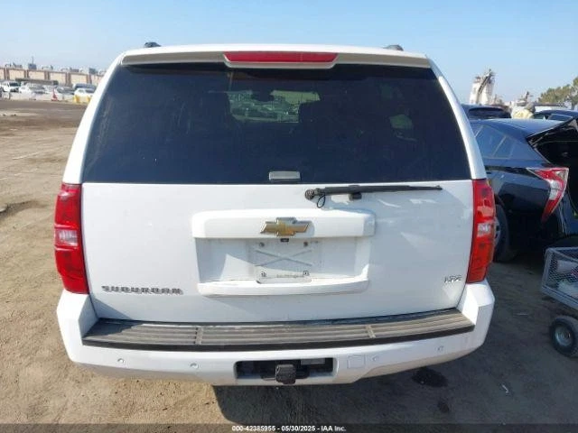 Puerta delantera derecha usada vidrio delantero se adapta a: Chevrolet Suburban 1500 2008 delantera derecha Foto 4 de 4