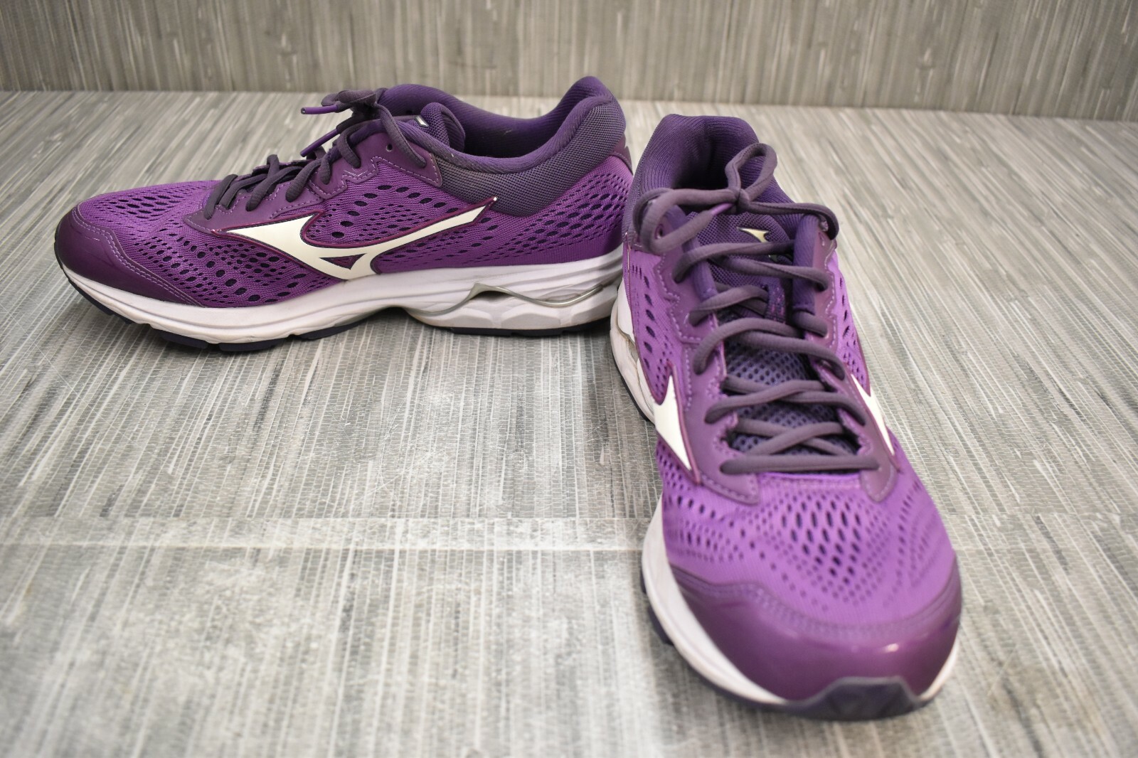 mizuno wave rider 22 best price