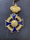 Fun Assortment of Four Vintage Medals From My Film Collection — photo 7
