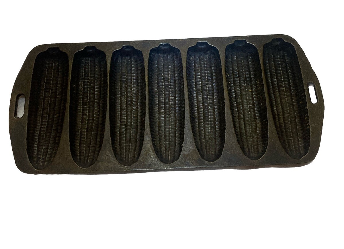 Vintage Lodge No 27C Cast Iron Cornbread Corn Stick Shaped