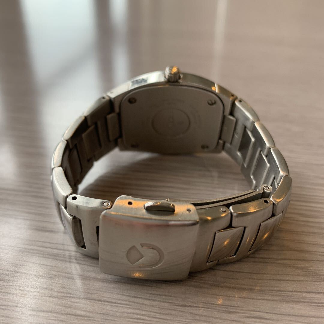 Sector Analog Quartz Men 760 Oval Case Rare Model Vintage