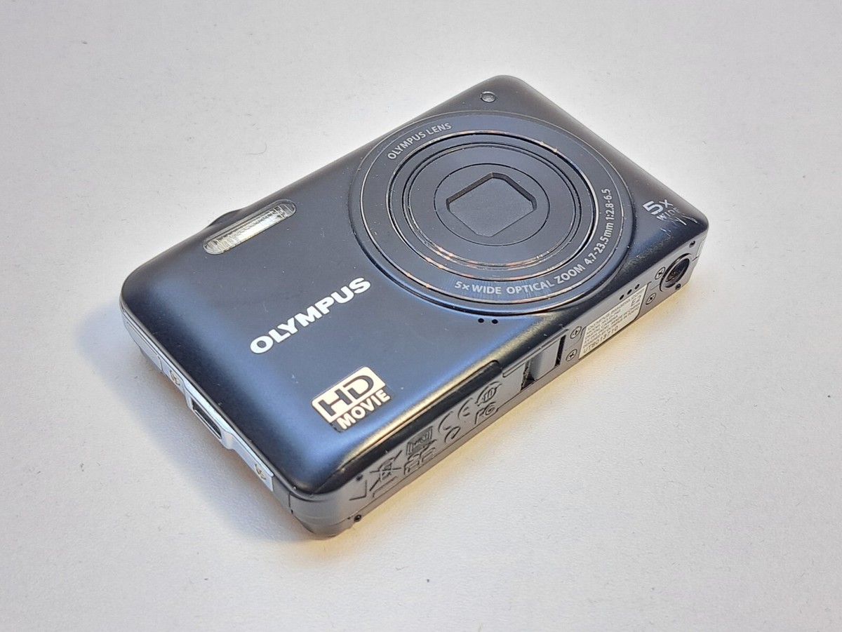 Compact digital camera Olympus D-745 BLACK 14MP in a box charger
