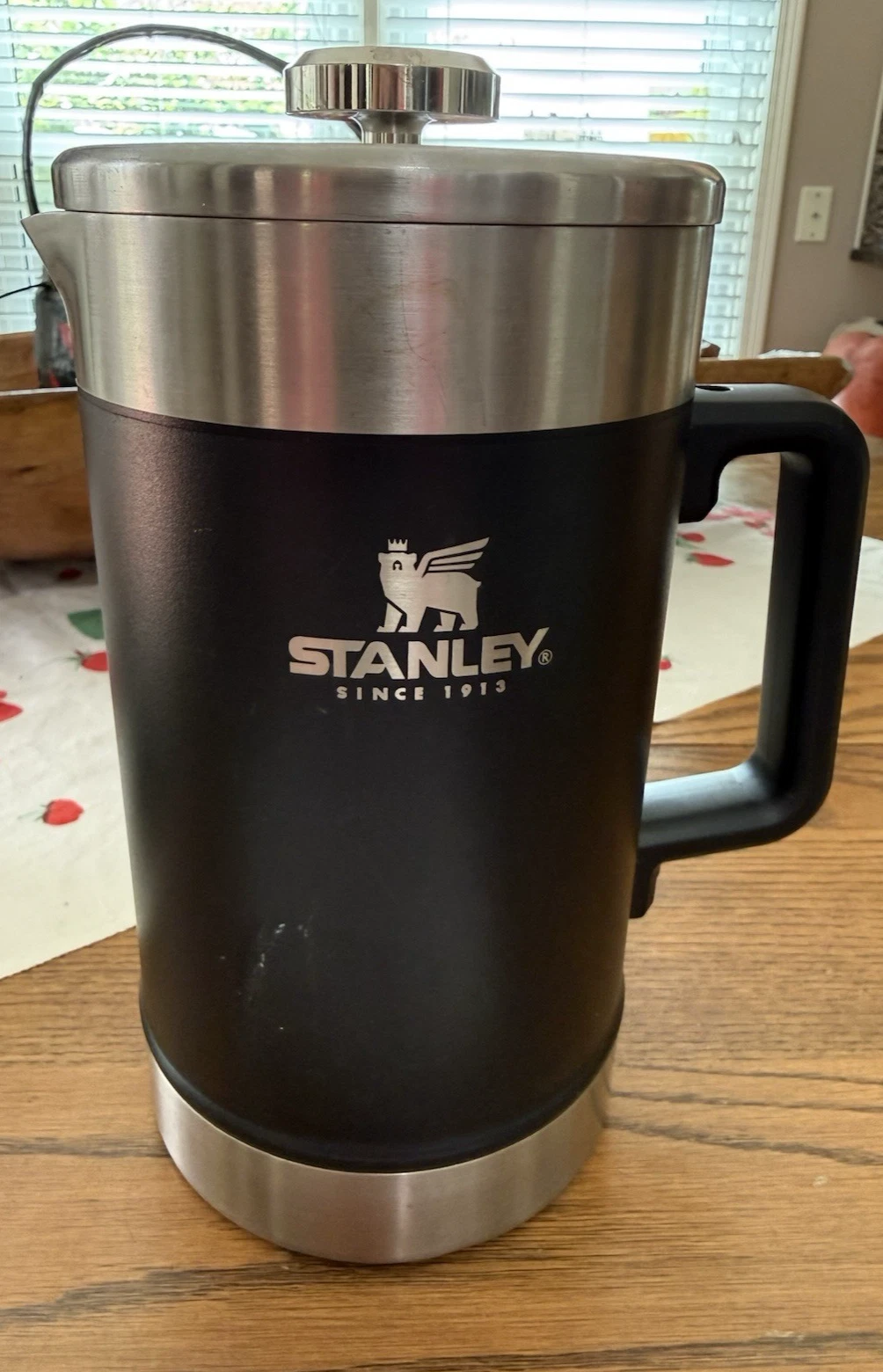 STANLEY Stay Hot French Coffee Press Pot 48 Oz