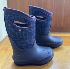 Bogs  Boots Size 10 Youth  Kids Waterproof Warm  Purple Classic Amaze