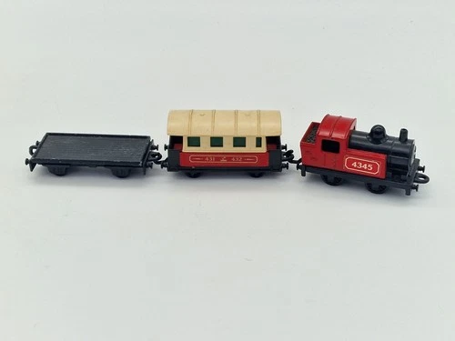 Vintage Matchbox Superfast 4345 0-4-0 Steam Loco, No44 coach & Flat Car
