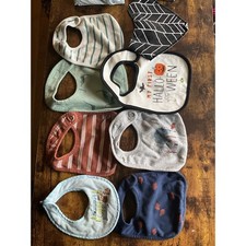 Lot of 8 Baby Bibs and 2 Blankets Various Colors Great Shape