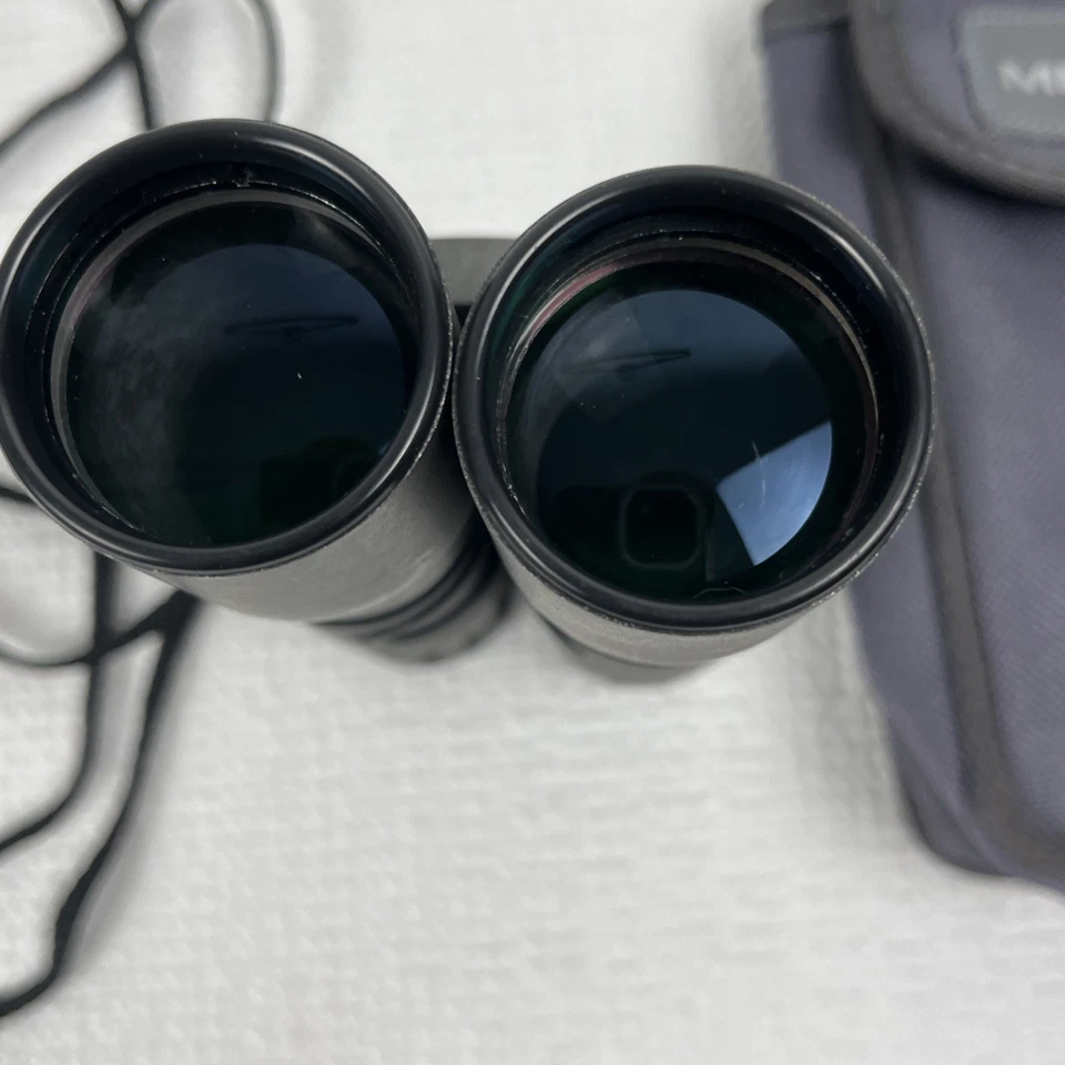 MEADE 8 X 32 TRAVELVIEW Roof Prism Binoculars 311 ft /1000 yds Case Neck Strap - Image 4 of 4