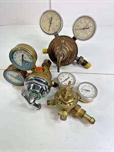 3 Oxe-acetylene cutting/welding Torch regulators lot -Victor SR200C - Purox CGA