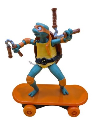 TMNT Michelangelo Sewer Shredders Skateboard Pull Back Action Figure Modern