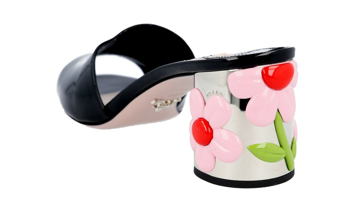 AUTH LUXURY PRADA FLORAL SANDALS SHOES 1XX310 BLACK PATENT AUTH LUXURY PRADA FLORAL SANDALS SHOES 1XX310 BLACK PATENT