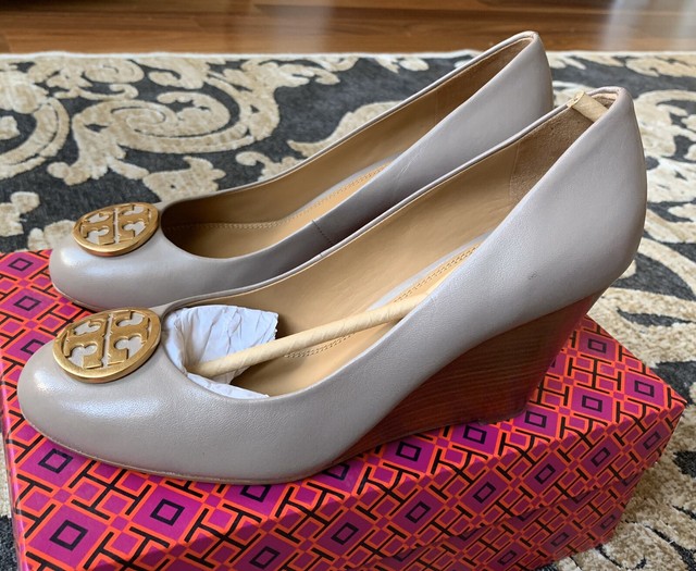 gray closed toe wedges