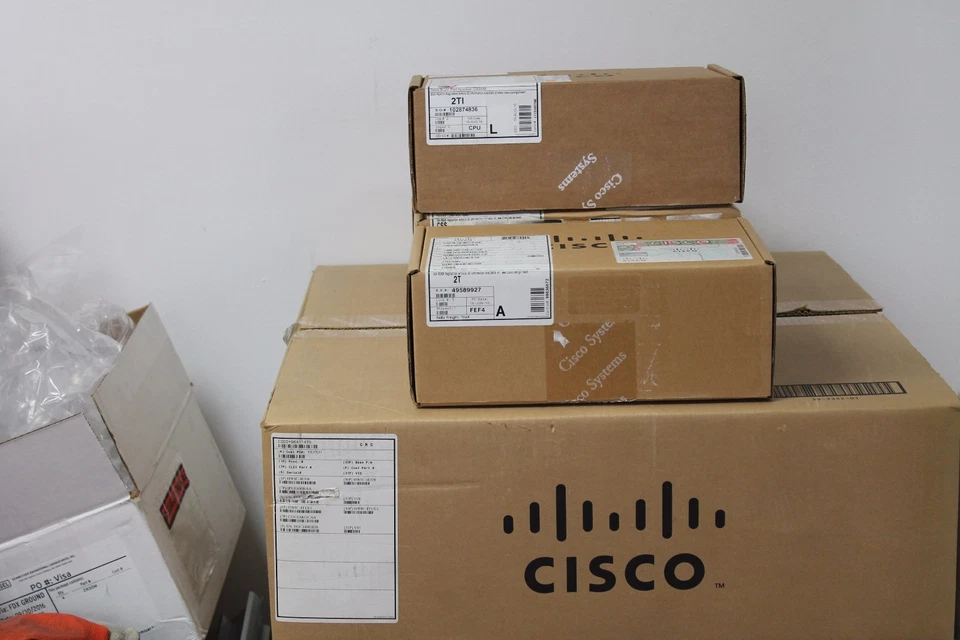 New Cisco C3KX-NM-10G 2 x 10GbE port SFP SFP+ network module for 3560X 3750 - Image 3 of 4