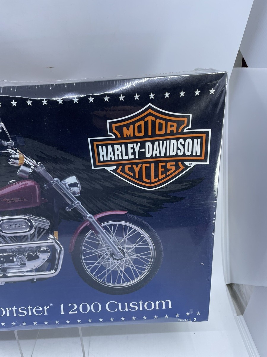 1997 Revell-Monogram Harley-Davidson XL 1200C Sportster 1200