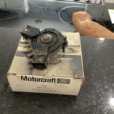 Nos 1974 Ford Torino AC Damper Valve D4OZ-19B888-A