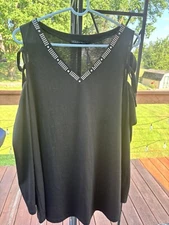 C.O.Z.Y.  Women Cold Shoulder Long Sleeve Pullover Black NWT XL