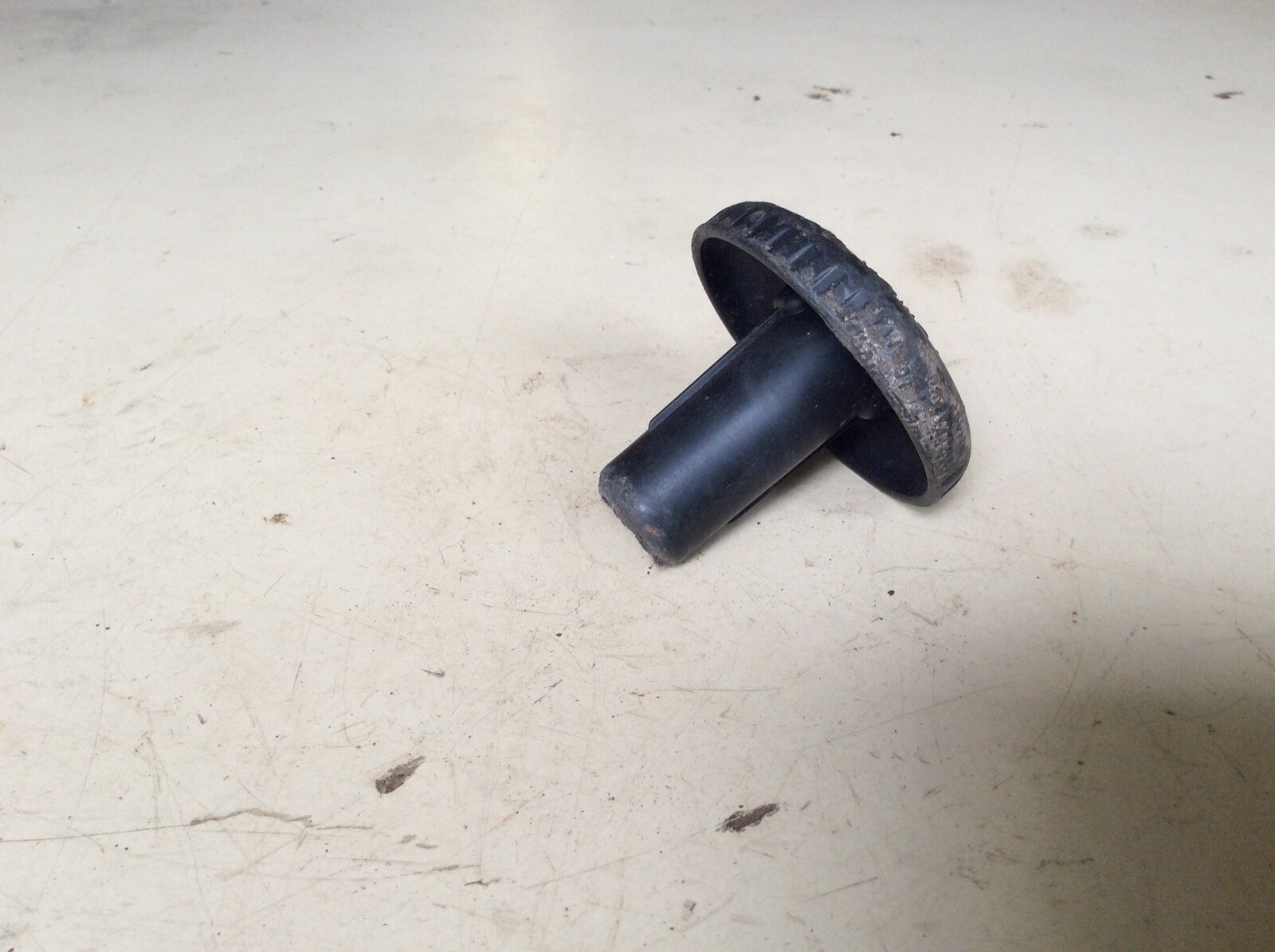 7888 MONTE CUTLASS REGAL MALIBU Prix Spare Tire wing nut assist knob