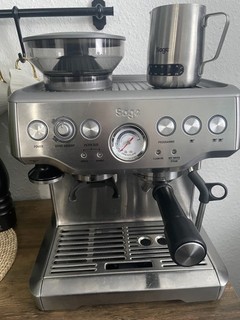 Sage Barista Express Espressomaschine in Edelstahl mit Zubehör