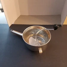 Vintage FOLEY 7" Food Mill No. 101 Hand Crank w/Bakelite Knob, 2 Quart, USA made