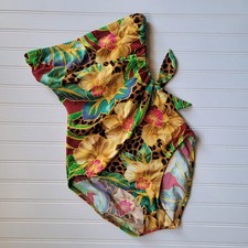 Oscar de La Renta Women  s Vintage Bathing Suit