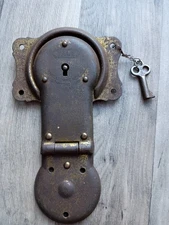 Antique YALE  Trunk Lock With Skeleton Key Chest Steamer Hardware