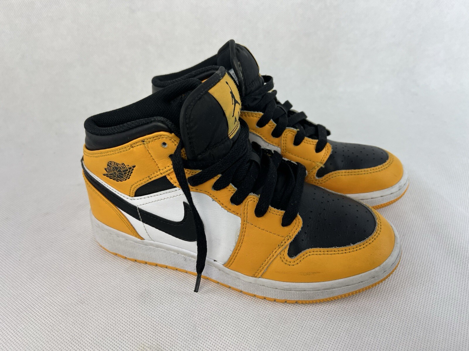 Size 5 - Jordan 1 Mid Yellow Toe 2022