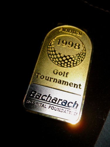 GOLF LOGOED MONEY CLIPS "BACHARACH ANNUAL 1998 GOLF TOURNEY" 1 OF ONLY 137 MADE! - Picture 5 of 6