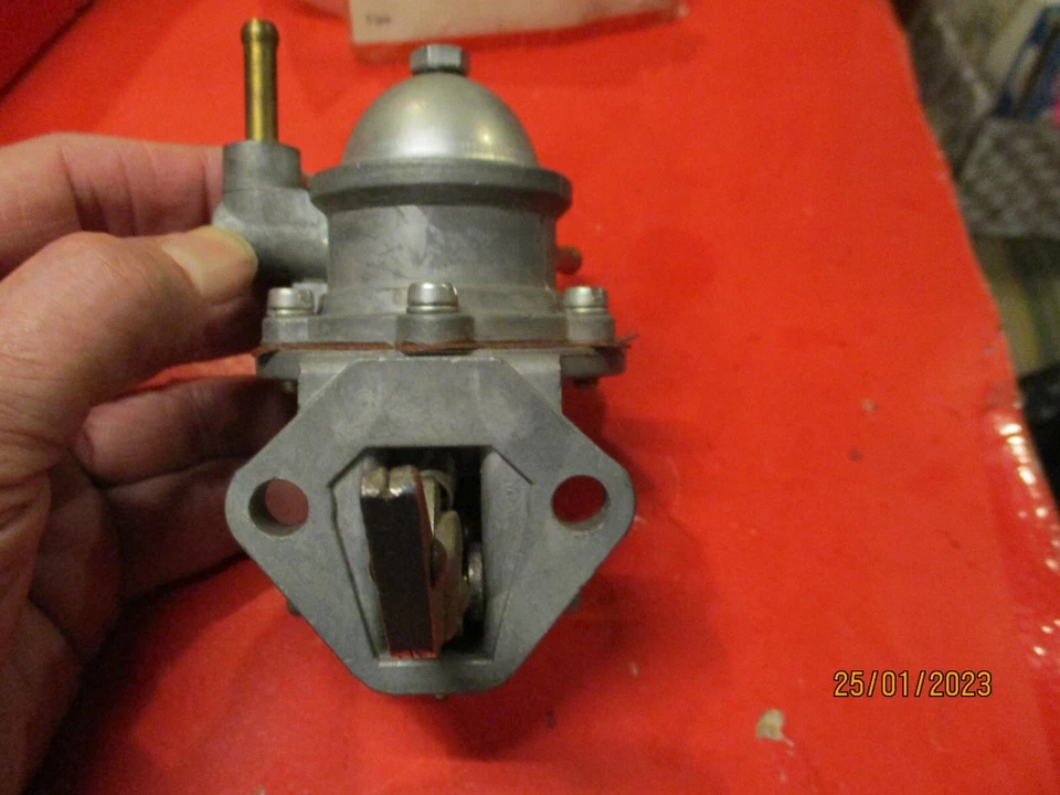 RENAULT R16 1968-72--ALPINE 1966-67 --FORKLIFTS-- NEW FUEL PUMP- - Image 3 of 4