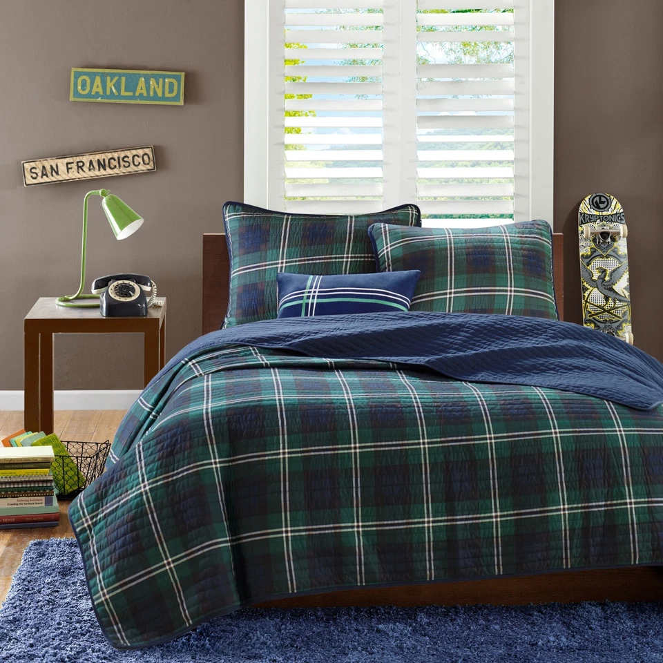 Mi Zone Brody Reversible Quilt Set with Throw Pillow - Image 2 of 4