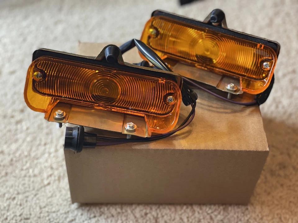 Conjunto de lámpara de luz de estacionamiento Chevelle Malibu 1965 par ámbar Foto 2 de 4