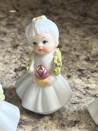 4 pc Vintage Porcelain Miniature Lady Figurine 2" Tall Dress Flower Bouquet U61 - 第 5/16 張圖片