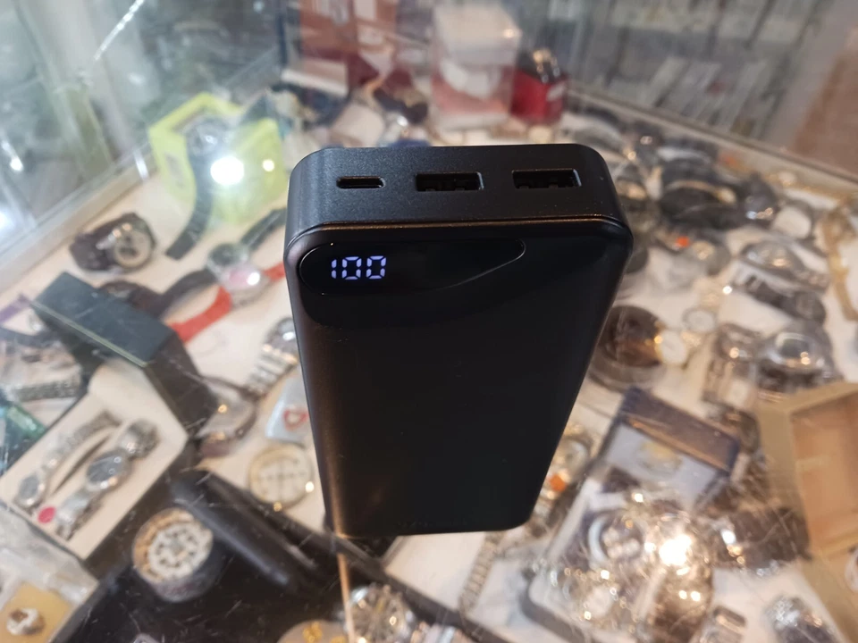 Banco de alimentación Cygnett ChargeUp Boost Gen3 20K CY4345PBCHE Foto 4 de 4