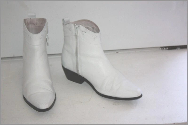 Oak clearance tree boots