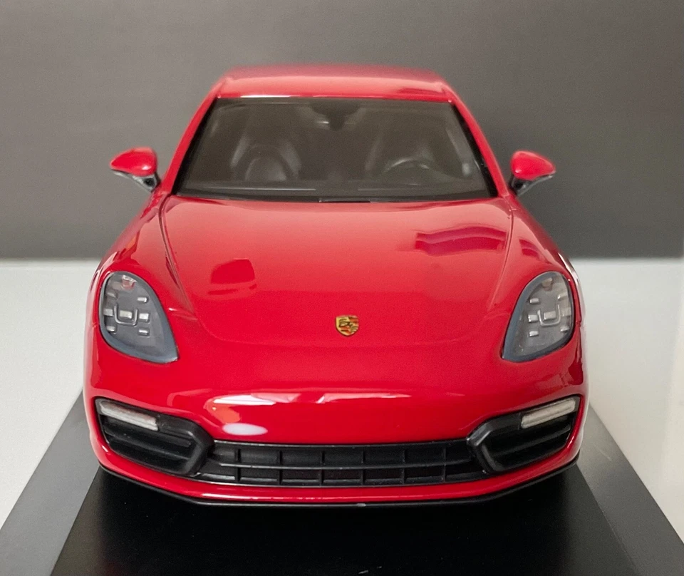 Porsche Panamera GTS 2017 1/43 Herpa - Immagine 2 di 4