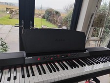 Alesis Prestige Artist Keyboard Piano with Stand Excellent Condition with Stool