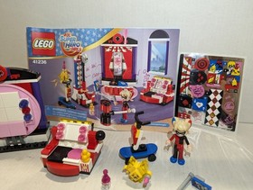 LEGO DC Super Hero Girls: Harley Quinn Dorm (41236)
