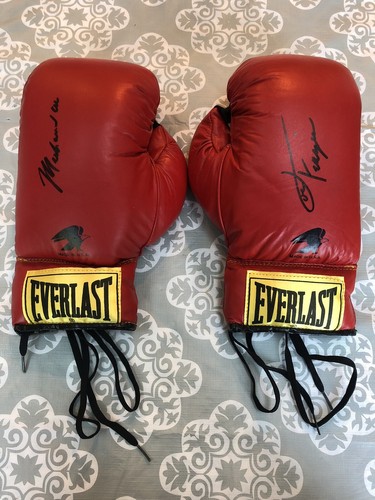 Muhammad Ali Joe Frazier Autographed EVERLAST Boxing Gloves Matching Pair COA! - Picture 2 of 12