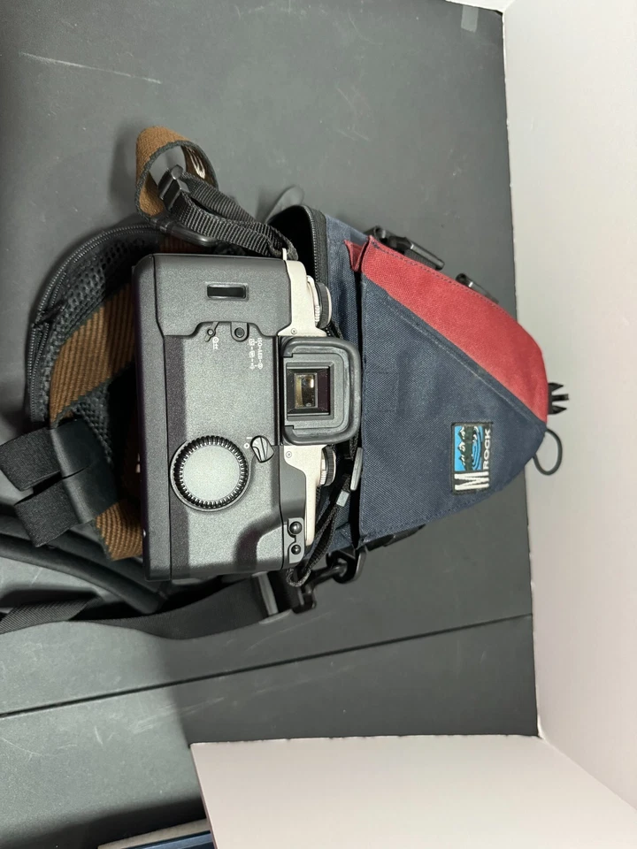 Canon EOS Elan IIE 35mm Film Camera Silver/Blk Eye Control Ultra Sonic Lens - Image 3 of 4