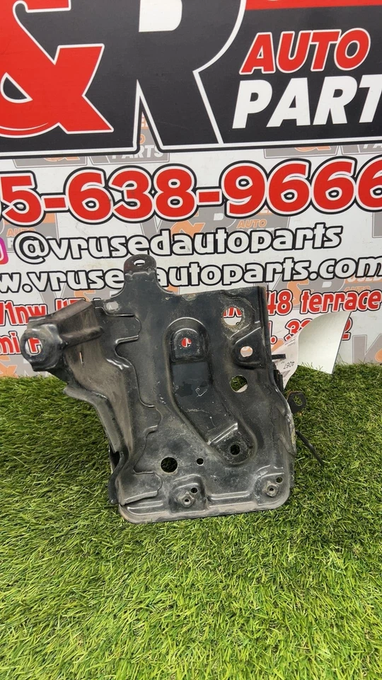 ✅ Bandeja de batería Toyota Yaris 2007 OEM Foto 3 de 4