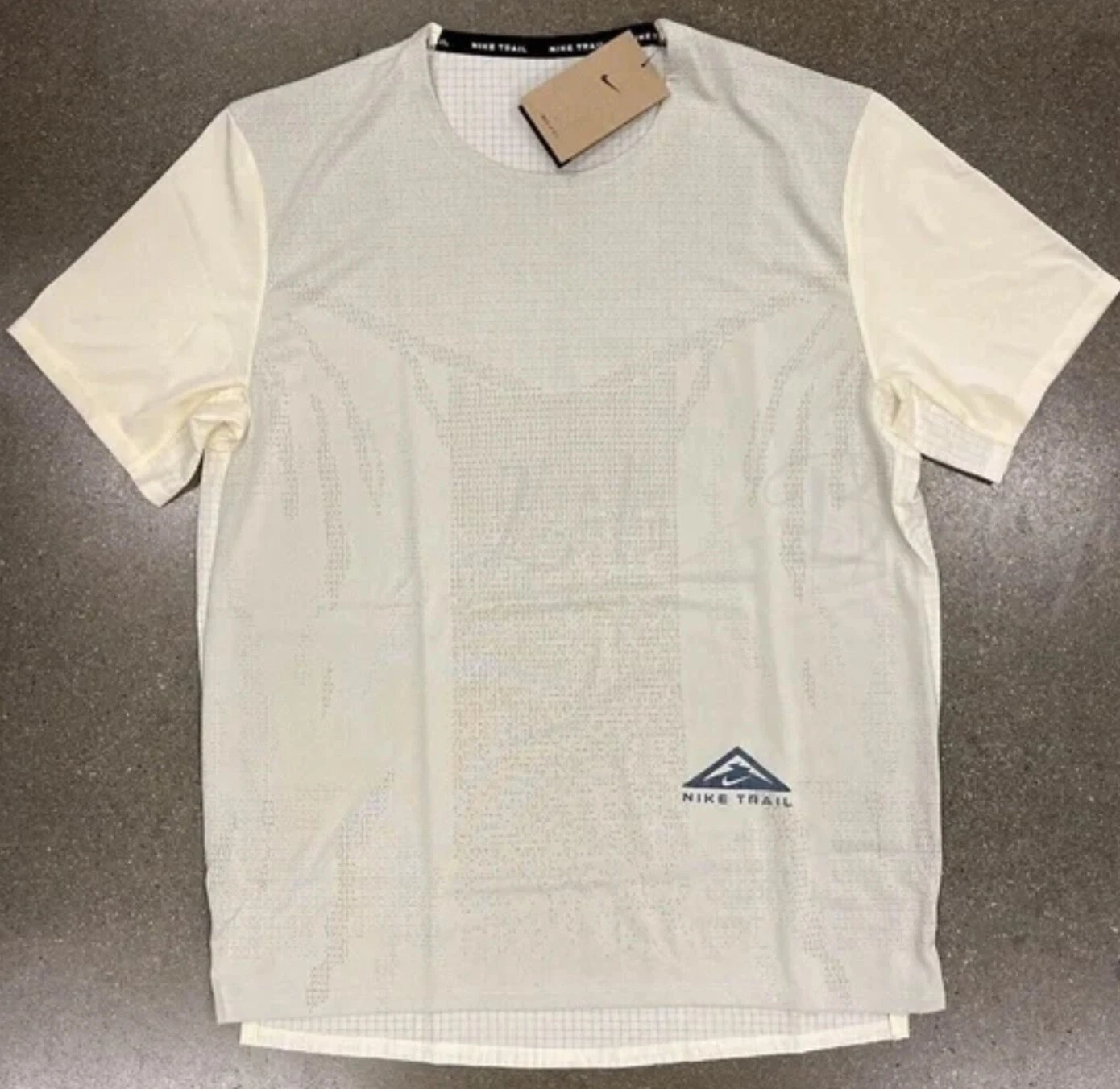 Nike Mens Rise 365 Trail Running Shirt Dri‑Fit Coconut Milk DM4646‑113
Opens in a new window or tab