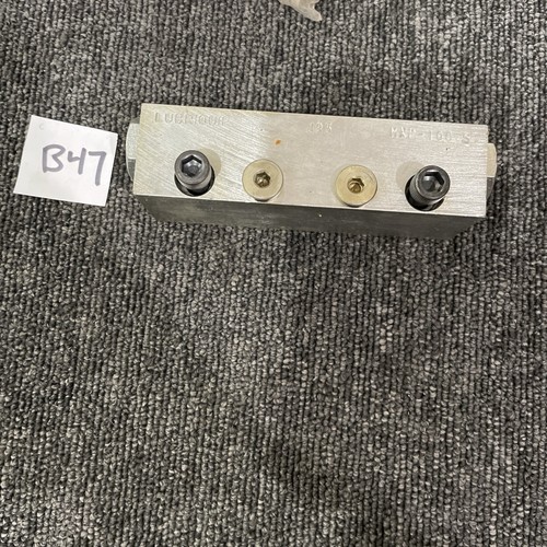 Lubriquip J95 MXP-100S Divider Valve Lubricator
