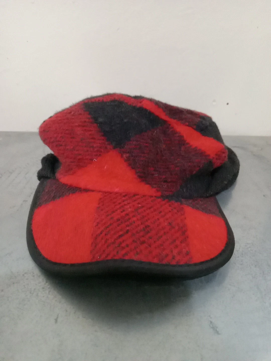 Plaid Ski Hat Red Black With Neck Protector
