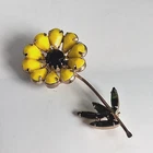 Vintage Weiss Sun Flower Daisy Brooch Yellow Milk Glass Unsigned 3" READ