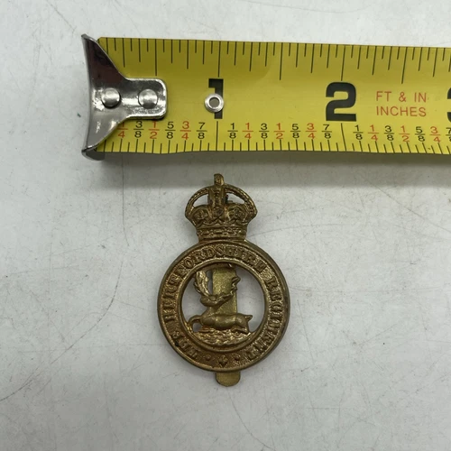 Vintage British Military The Hertfordshire Regiment WW1 Cap Badge Clip Britain