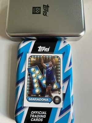 Topps Collector Tin Argentina 2026 Diego Maradona Champions Letter  - Bild 1 von 2