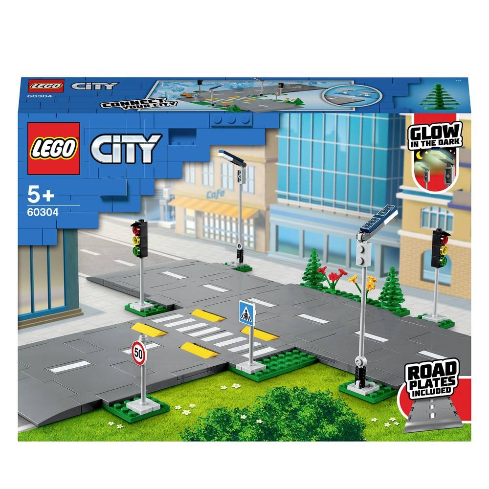 Croix de rue LEGO City 60304 avec feux de signalisation et plaques de route modulables pour enfant