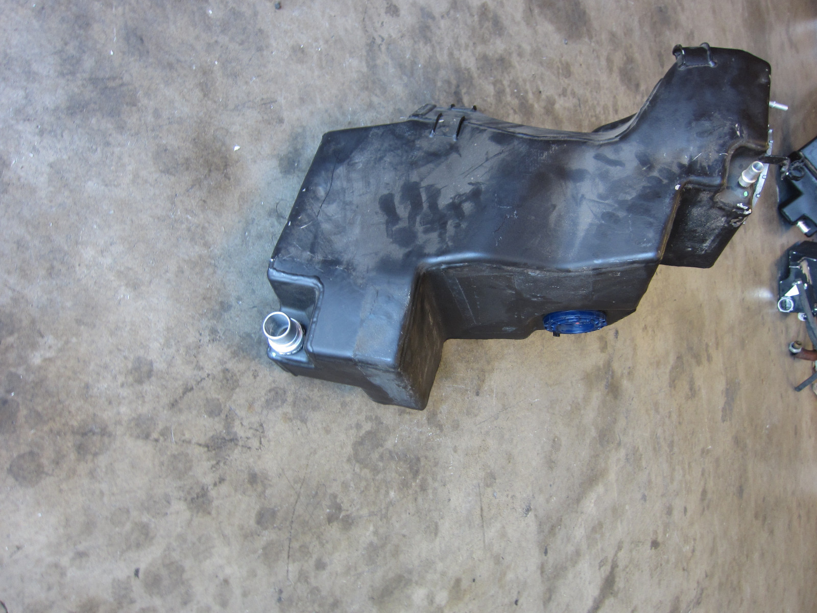 Ferrari 458 Italia - LH Fuel Tank  -  - P/N 257458