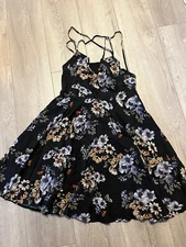Forever21 Black Dress With Florals Size Small