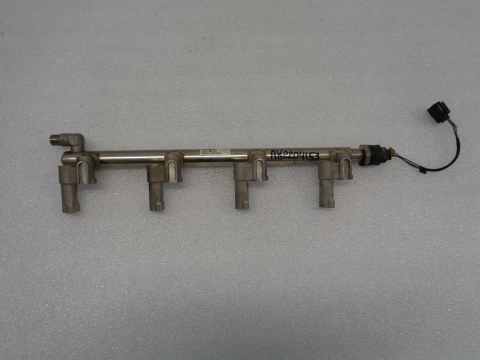 Juego de rieles de combustible para motor izquierdo y derecho Jaguar XF 2010-2015 5,0 L V8 OEM AK2204153 Foto 3 de 4