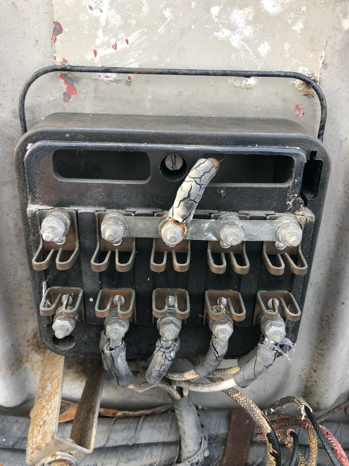 ROLLS ROYCE CLOUD PHANTOM BENTLEY PWL FUSE BAORD. WORLDS LARGEST USED INVENTORY